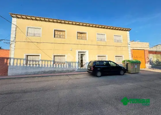 Casa en venta en Alcabón - Alcabón, 85.000 €, 449 m2, ref. 660326