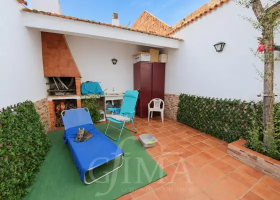 Exclusivo piso de 198 m² con patio, terraza y con opcion de garaje en Avenida Juan Carlos I en Tomelloso