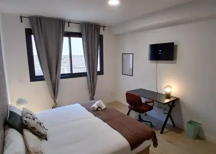 Habitación en piso compartido de 3 habitaciones en alquiler en La Bresca, Málaga. en Málaga