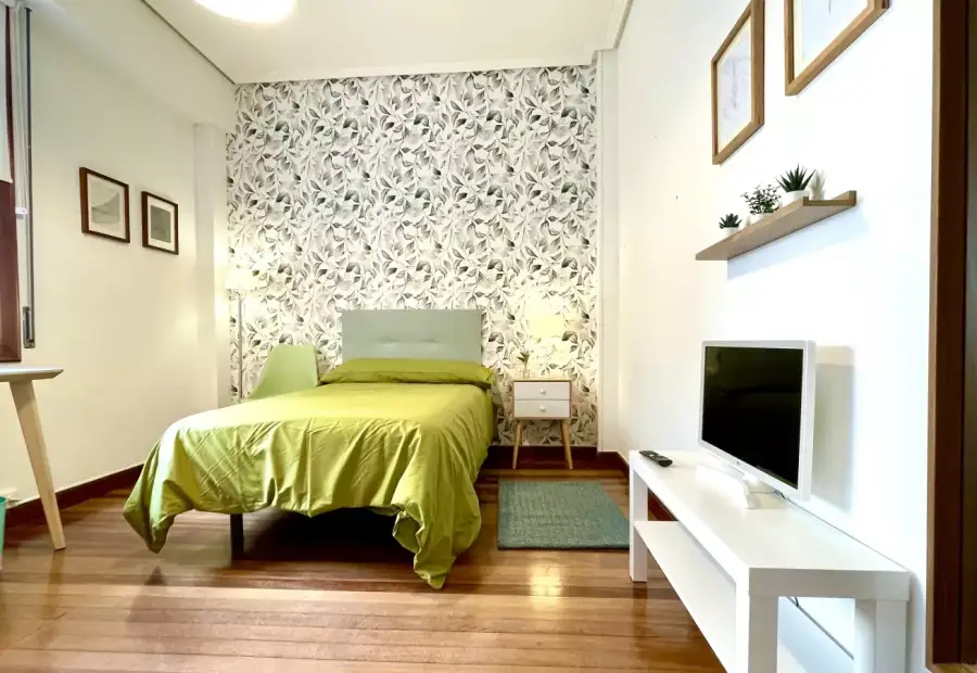Habitación en piso compartido de 5 dormitorios en alquiler en Castaños, con todos los gastos incluidos en Bilbao