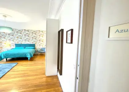Habitación en piso compartido de 6 dormitorios en alquiler en Abando, todos los gastos incluidos en Bilbao