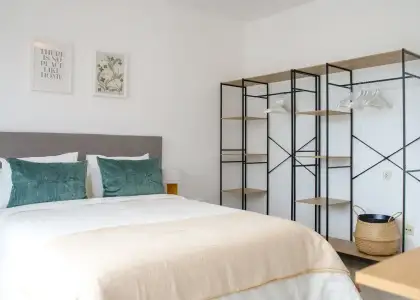 Habitación en piso compartido de 6 habitaciones en alquiler en Alicante, perfecta para profesionales y estudiantes. en Alicante (Alacant)