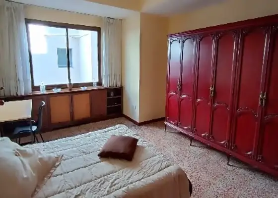 Habitación en piso compartido de 6 habitaciones en alquiler en Salamanca, solo estudiantes