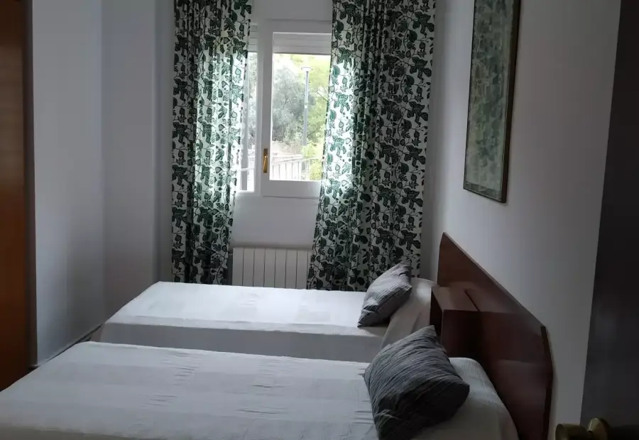 Habitación en un piso compartido de 4 habitaciones en alquiler en La Salut, gastos incluidos. en Barcelona