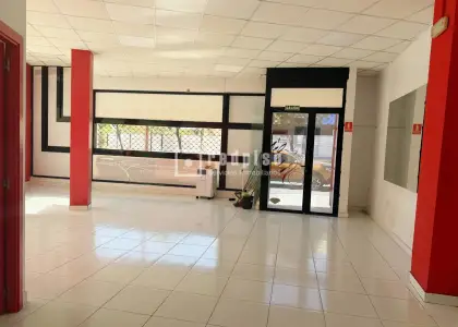 Local comercial en alquiler en Calle del Pez, Azuqueca de Henares, Guadalajara en Azuqueca de Henares