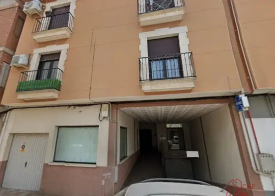 Piso en venta en Villarrubia De Los Ojos, Paseo Del Cordón, de 85 m2 con 2 dormitorios, 2 baños, plaza de garaje y balcón por 69.000 €, Ref. 0458