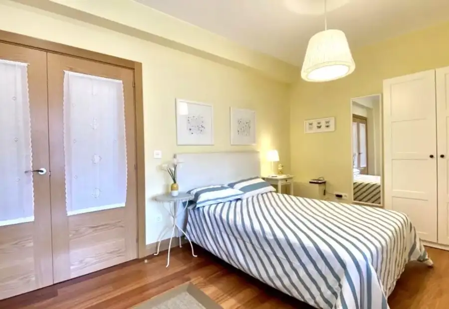 Se alquila habitación en piso compartido de 5 habitaciones en Basurtu, gastos incluidos. en Bilbao
