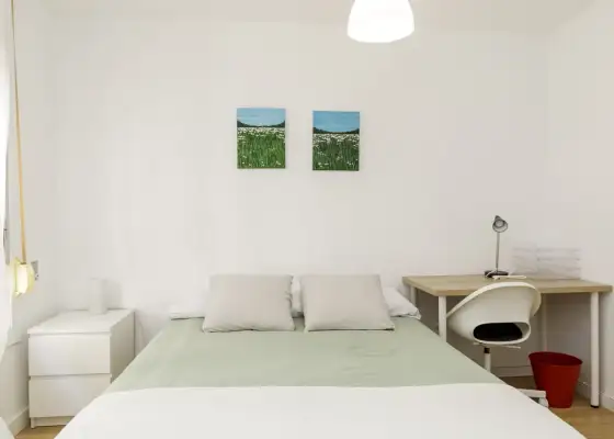 Se alquila habitación en piso compartido de 5 habitaciones en Zaragoza, todos los gastos incluidos.