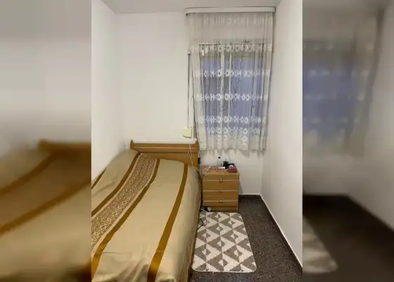 Se alquila habitación en piso de 3 dormitorios en Alicante en Alicante (Alacant)